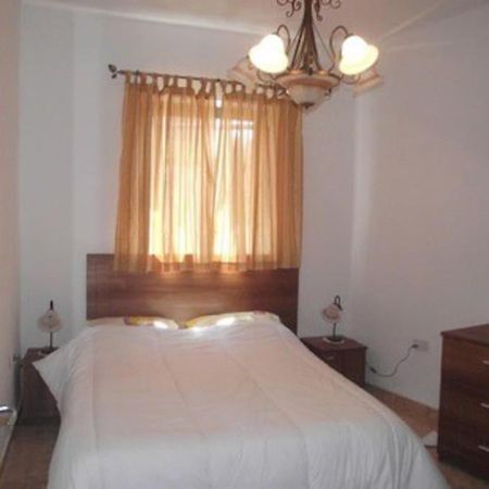 May Flower: Modern Flat Close To Airport/Bus Stops Tarxien Bagian luar foto