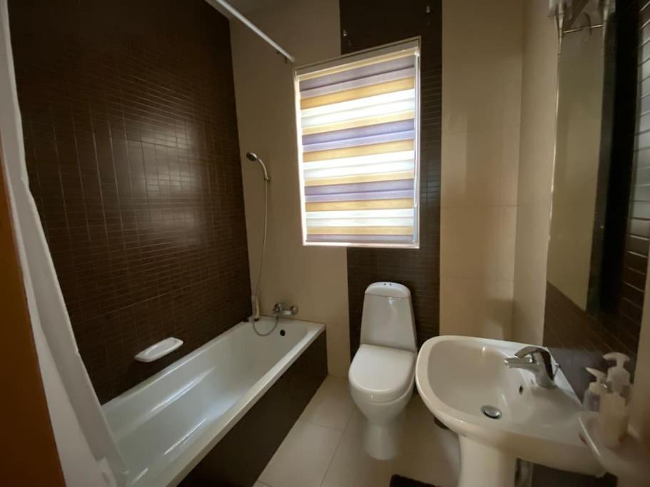 May Flower: Modern Flat Close To Airport/Bus Stops Tarxien Bagian luar foto