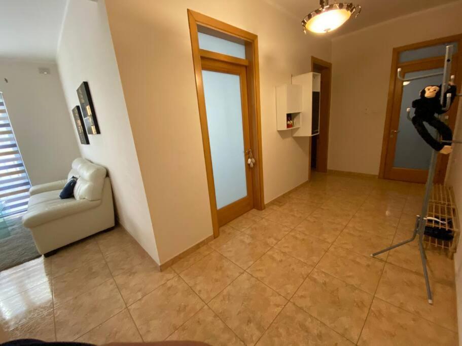 May Flower: Modern Flat Close To Airport/Bus Stops Tarxien Bagian luar foto